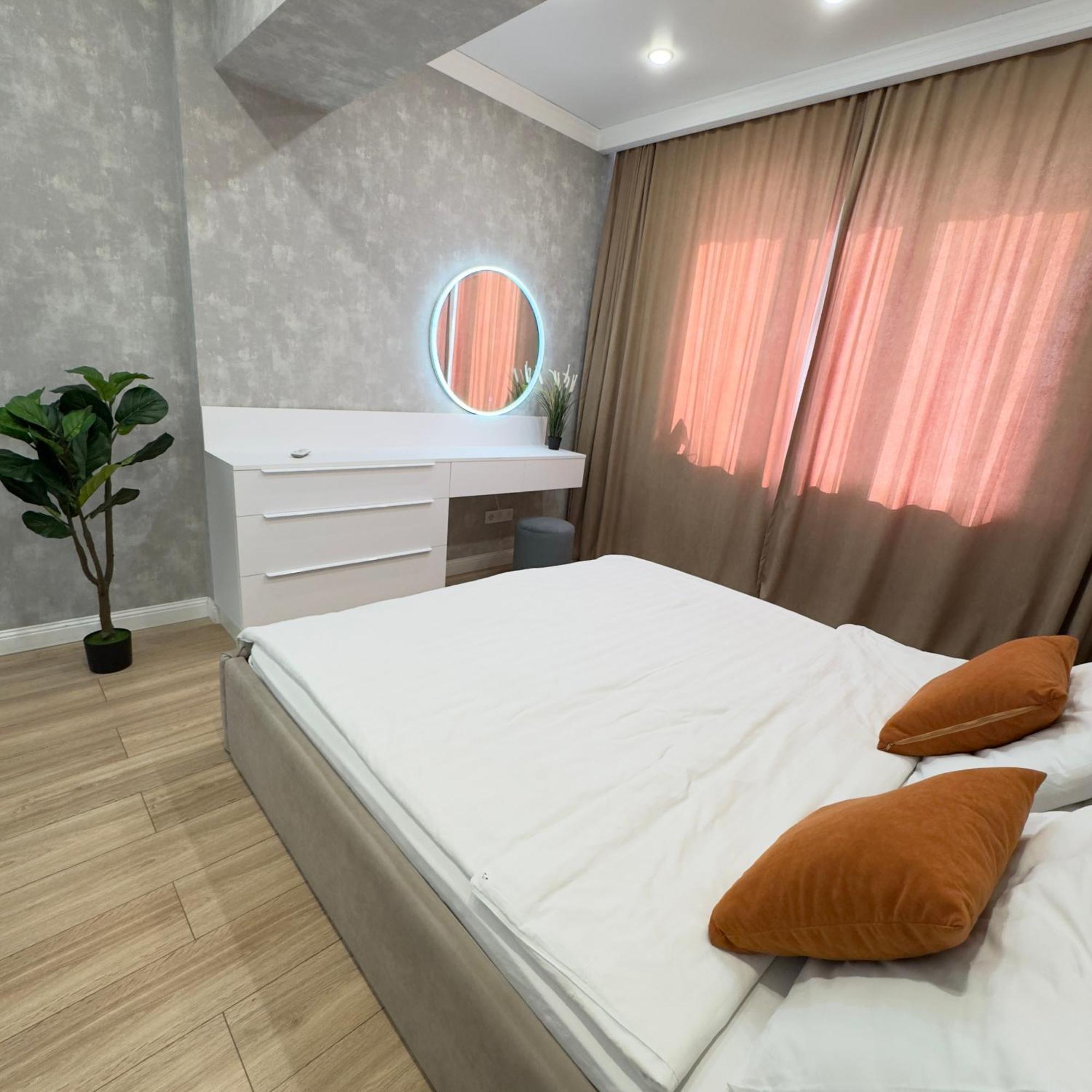 Great Cozy Apt In The Heart Of The City Tu116 Almaty Exterior photo